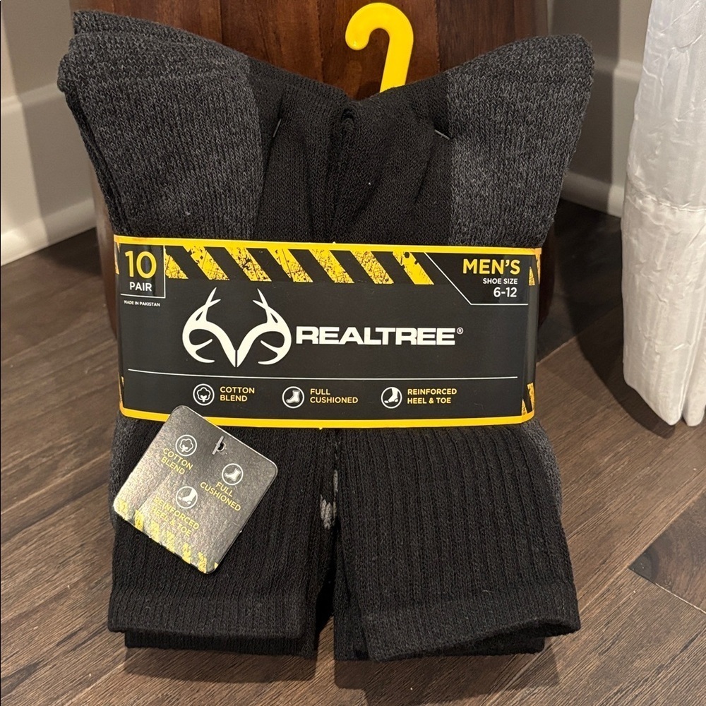 Realtree 10 pr. cotton blend, full/crew cushioned,reinforced heel & toe socks